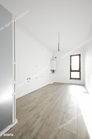 Apartament cu 3 camere decomandat în Sud
