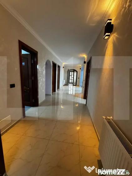 Casă cu 5 camere cu Teren 988 Mp în Central