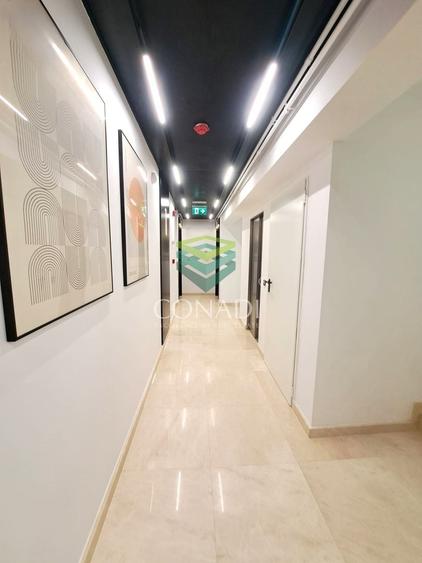 Apartament cu 3 camere semidecomandat, mobilat în Victoriei