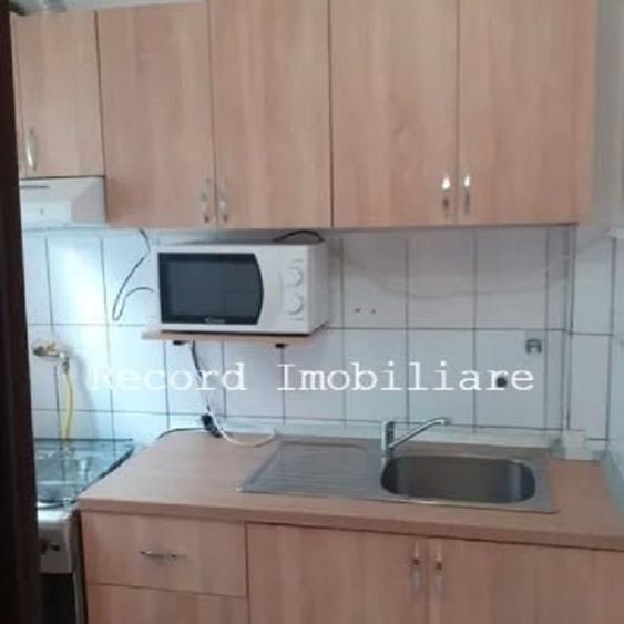 Garsonieră semidecomandată în Mărăști