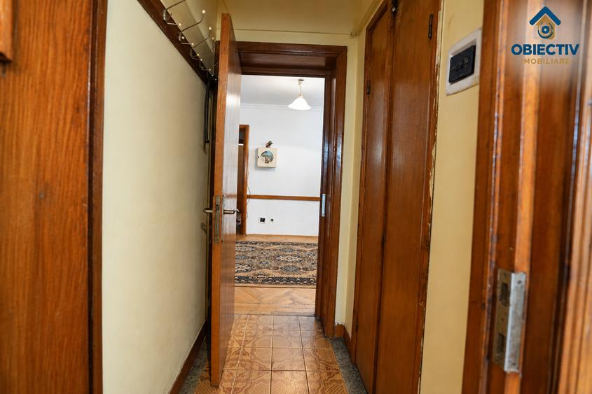 Apartament cu 3 camere decomandat în Central