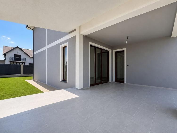 Duplex cu 4 camere cu Canalizare în Moșnița Nouă