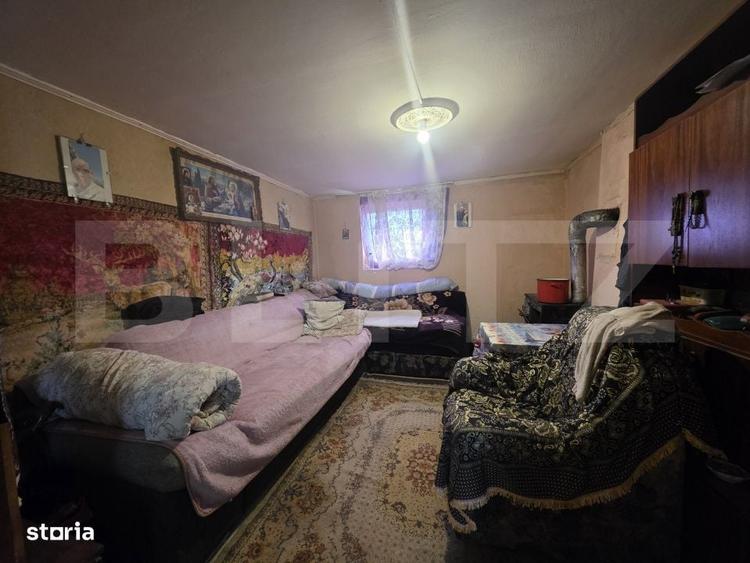 Casă cu 2 camere cu Teren 1336 Mp în Sătmărel