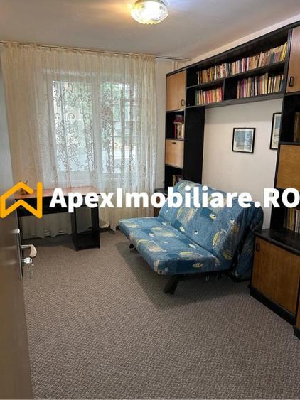 Apartament cu 4 camere semidecomandat în Crângași