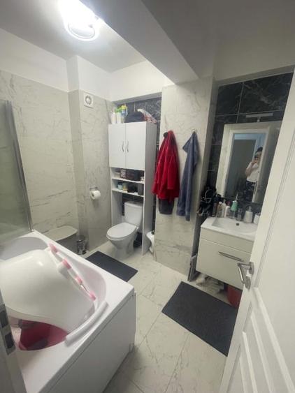 Apartament cu 2 camere decomandat, mobilat în Valea Adâncă