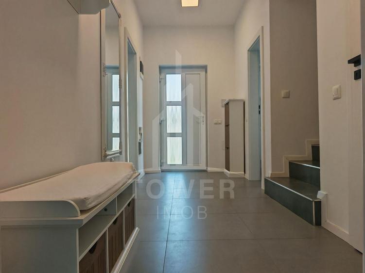 Casă individuală cu 4 camere cu Canalizare în Șelimbăr