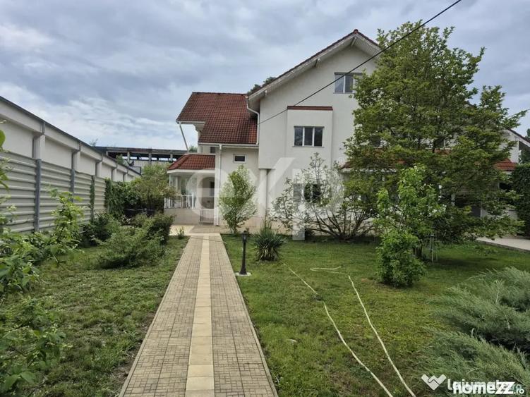 Casă cu 10 camere cu Teren 1329 Mp în Micro 6
