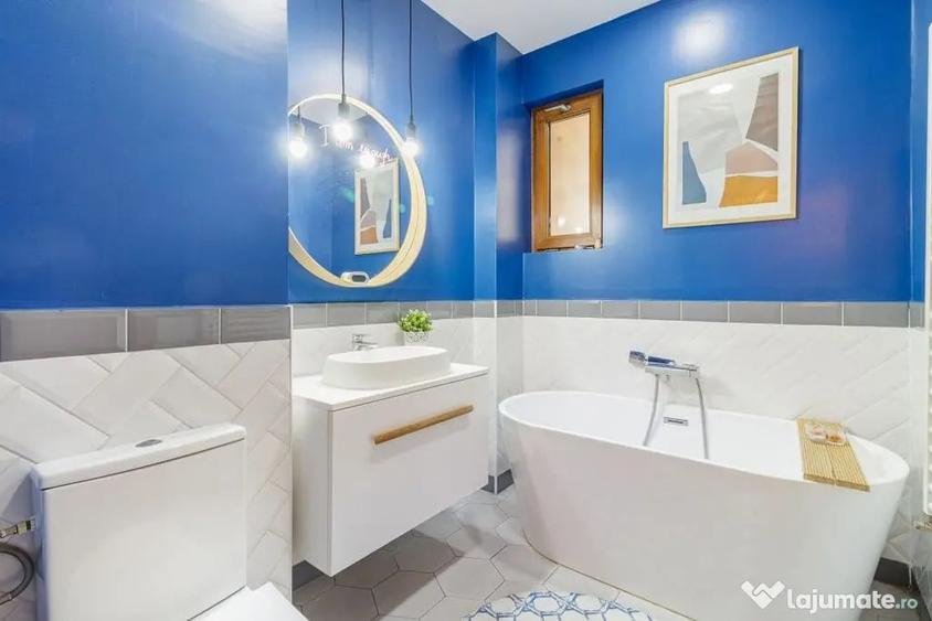 Apartament cu 4 camere semidecomandat în Tineretului