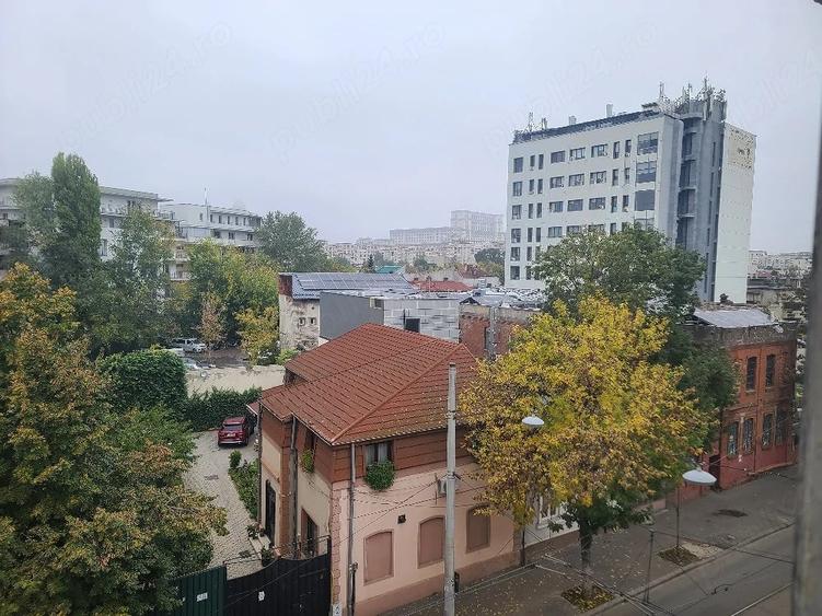 Apartament cu 2 camere nedecomandat în Parcul Carol