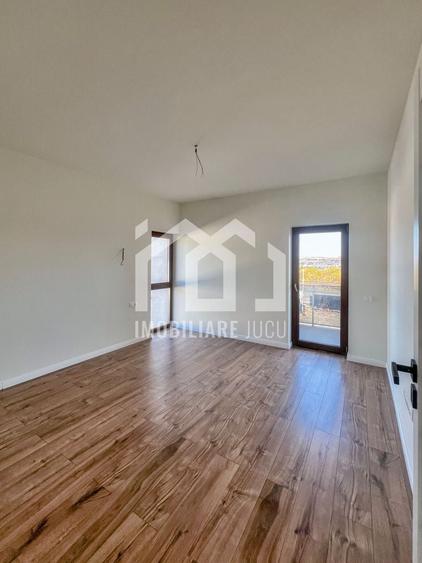 Apartament cu 3 camere semidecomandat în Jucu de Mijloc