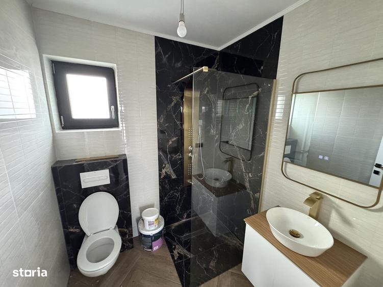 Casă cu 4 camere în Valea Ursului
