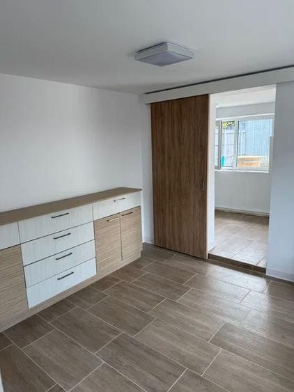 Casă individuală cu 2 camere cu Teren 200 Mp în Jiului
