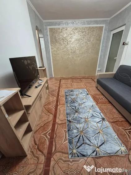 Apartament cu 2 camere semidecomandat în Apollo