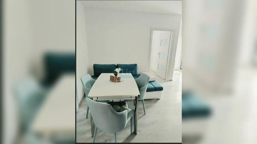 Apartament cu 3 camere semidecomandat în Borhanci
