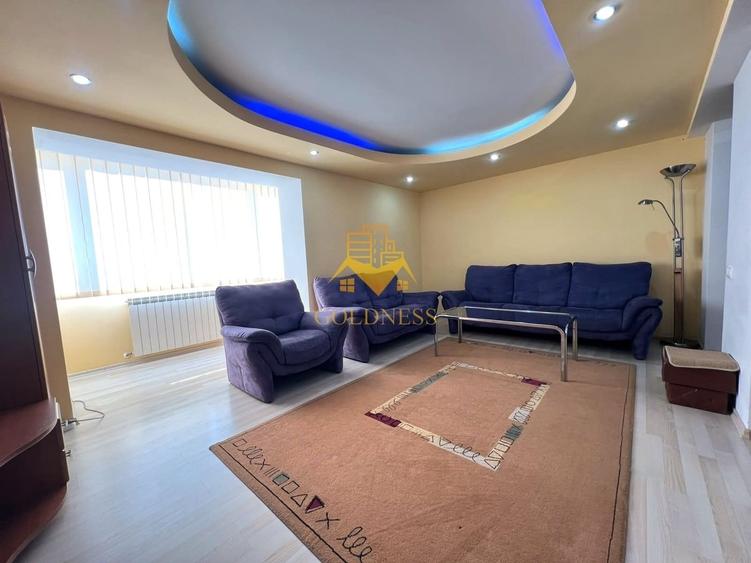 Apartament cu 3 camere semidecomandat în Central
