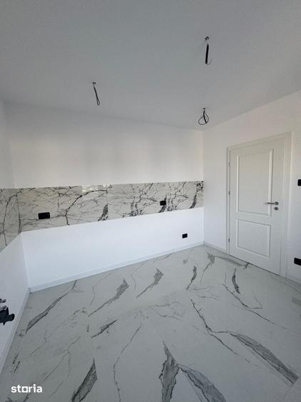 Casă cu 4 camere cu Teren 250 Mp în Central