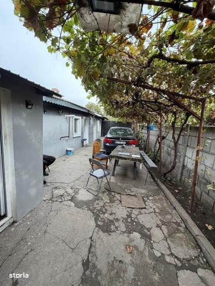 Casă cu 4 camere cu Teren 553 Mp în Romanești