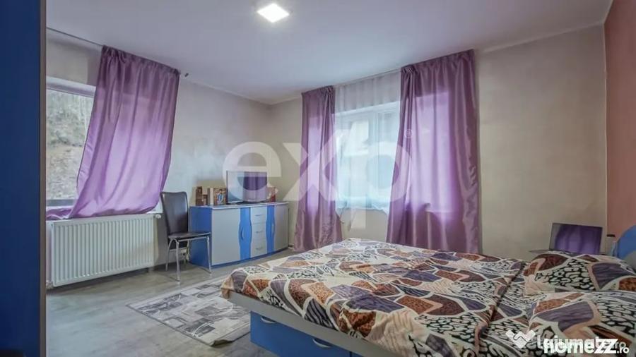 Casă cu 7 camere cu Teren 698 Mp în Dâmbul Morii
