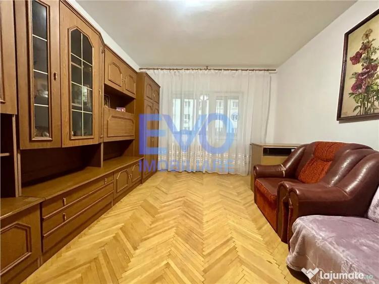 Apartament cu 3 camere decomandat în Mircea cel Bătrân