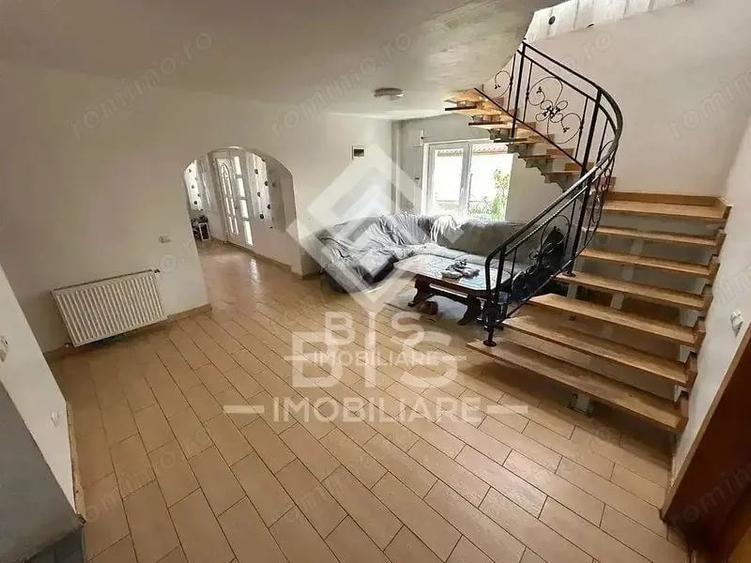 Casă cu 6 camere cu Teren 1000 Mp în Sud