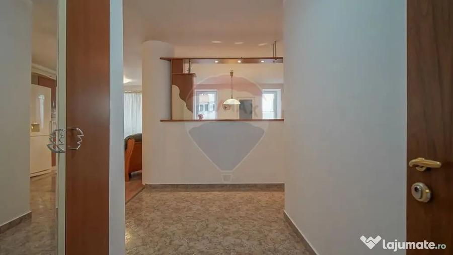 Apartament cu 3 camere decomandat în Griviței