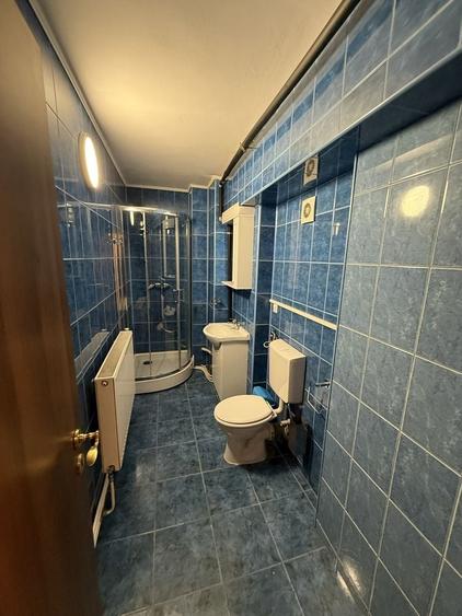Apartament cu 3 camere decomandat în Exterior Vest