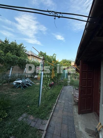 Casă individuală cu 4 camere cu Canalizare în Central
