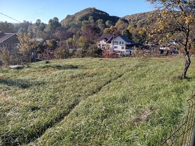 Teren de 1028 mp, în Băcești