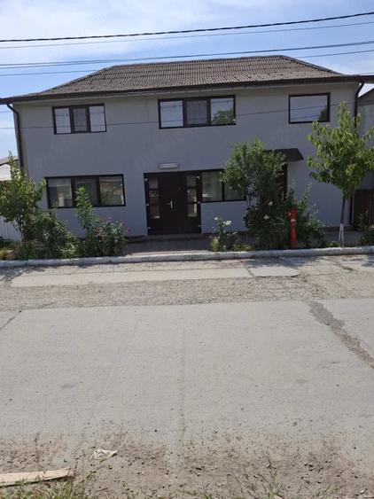Casă cu Teren 101 Mp în Central