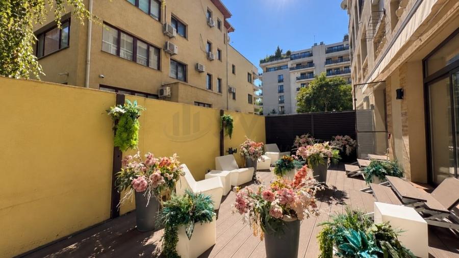 Apartament cu 3 camere decomandat în Herăstrău