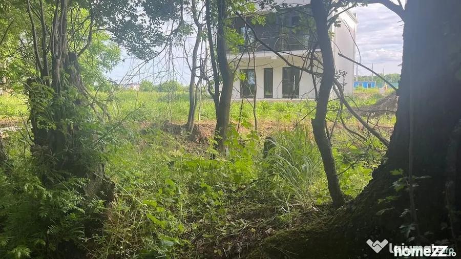 Casă cu 5 camere cu Teren 580 Mp în Bucov