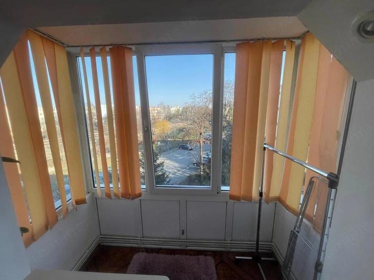 Apartament cu 2 camere semidecomandat în Tractorul