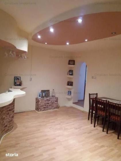 Casă cu 4 camere cu Teren 172 Mp în Chercea