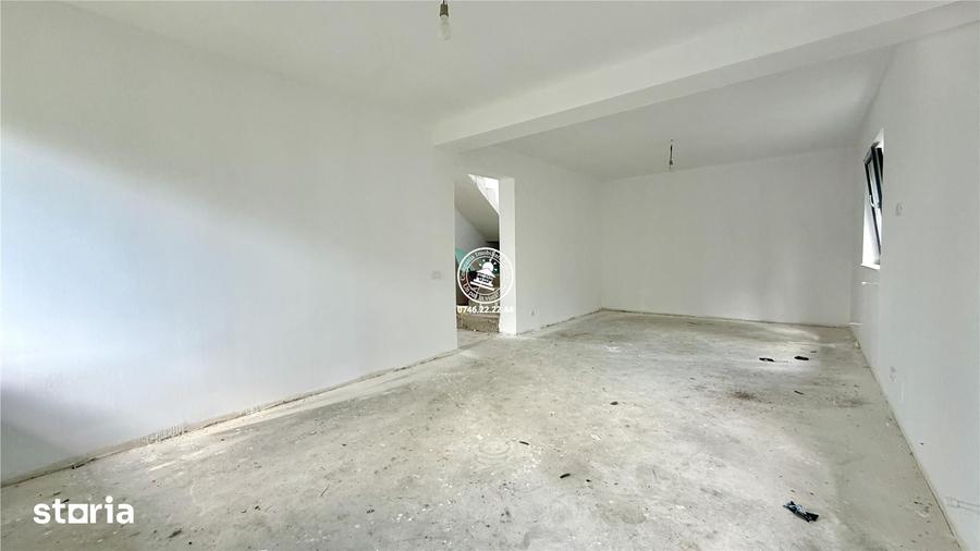 Casă cu 4 camere cu Teren 450 Mp în Central