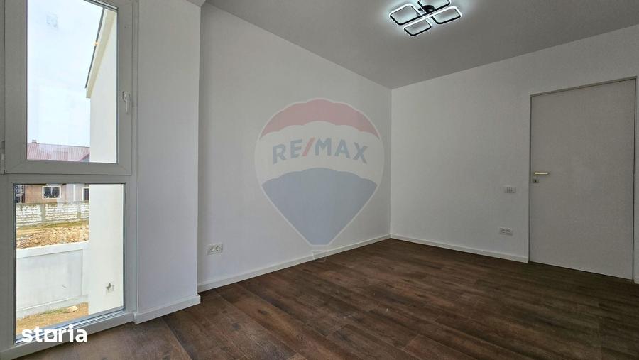 Casă cu 4 camere cu Teren 187 Mp în Tunari