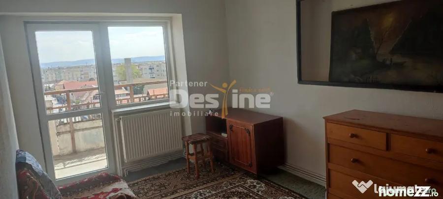 APARTAMENT CU 3 CAMERE IN ZONA MATERNA SITUAT LA ETAJUL 3 BL - 15