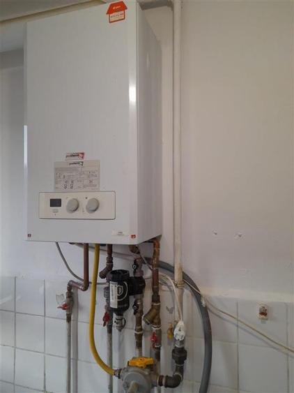 Apartament cu 3 camere semidecomandat în Dacia
