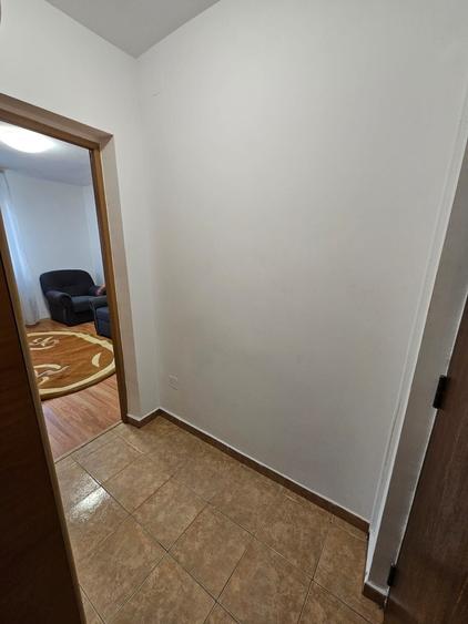Inchiriez apartament 2 camere - 7