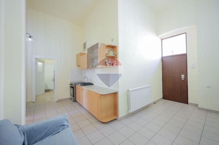 Apartament cu 2 camere semidecomandat în Ultracentral
