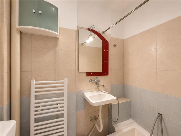 Apartament cu 2 camere nedecomandat, mobilat în Ady