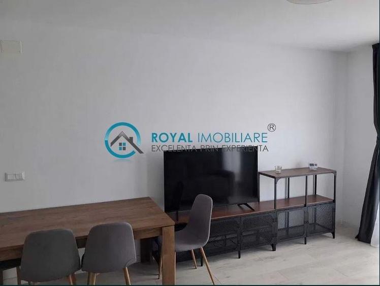 Apartament cu 3 camere decomandat, mobilat în Vest