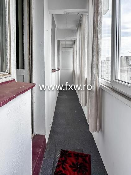 Apartament cu 3 camere decomandat în Drumul Taberei
