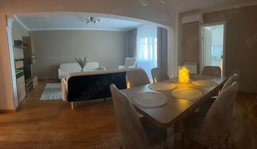 Apartament cu 4 camere decomandat în Central