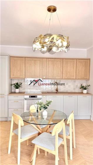 Apartament cu 3 camere semidecomandat, mobilat în Florești