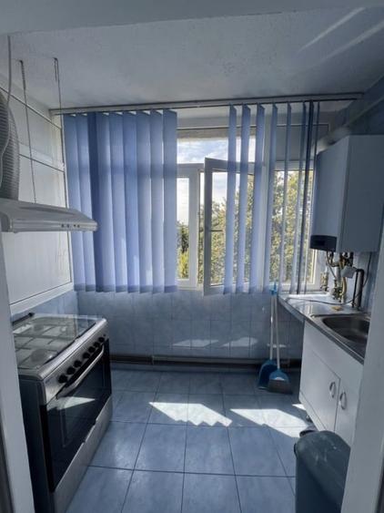 Apartament cu 2 camere decomandat în Rovine
