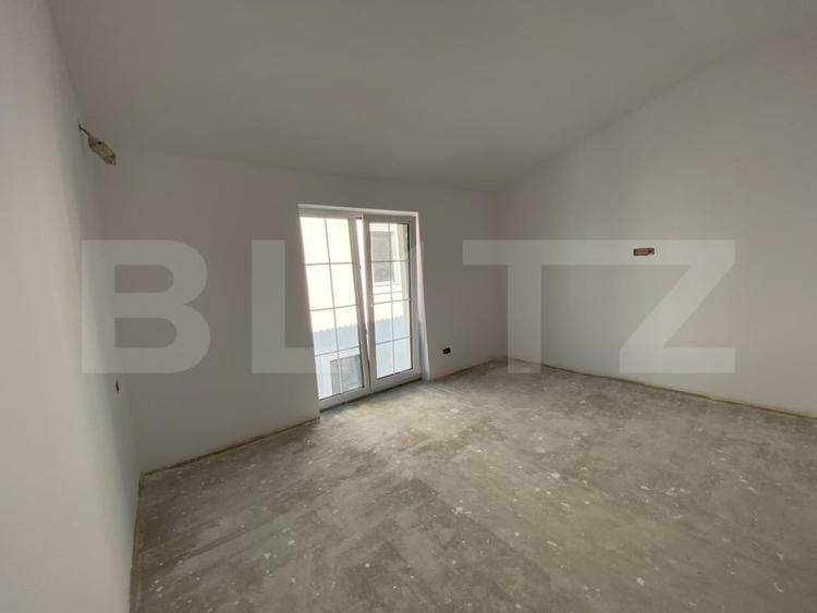 Duplex cu 5 camere cu Canalizare în Moșnița Veche