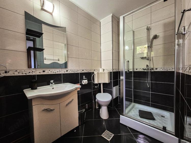 Casă cu Teren 249 Mp în Central