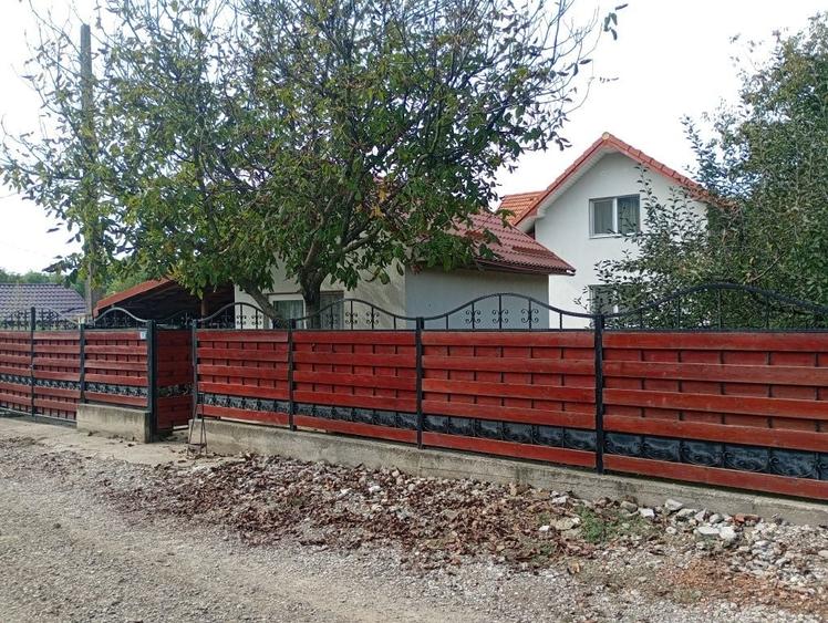 Casă cu 3 camere în Cârlig