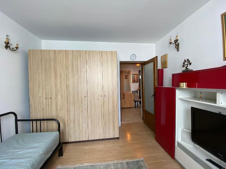 Apartament cu 2 camere decomandat în Banu Manta