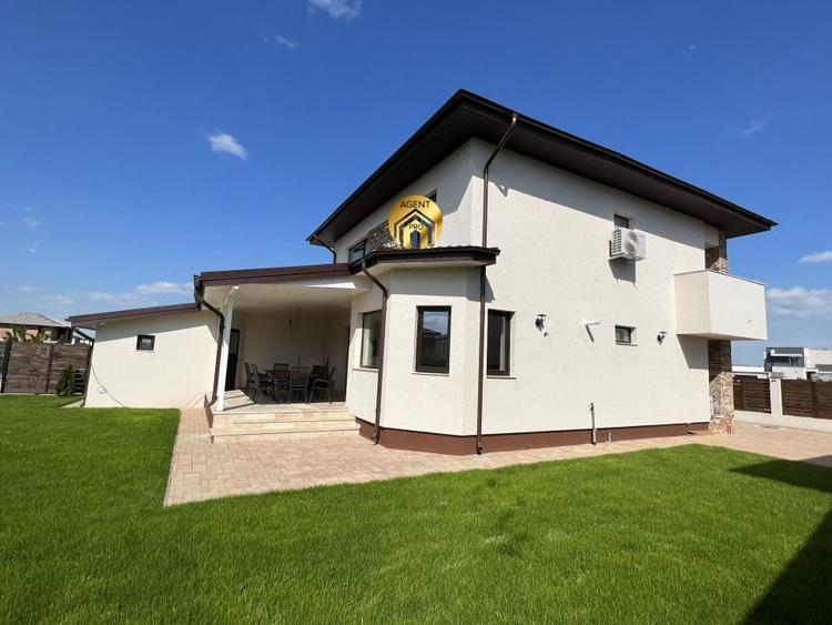 Casă individuală cu 5 camere cu Teren 530 Mp în Otopeni